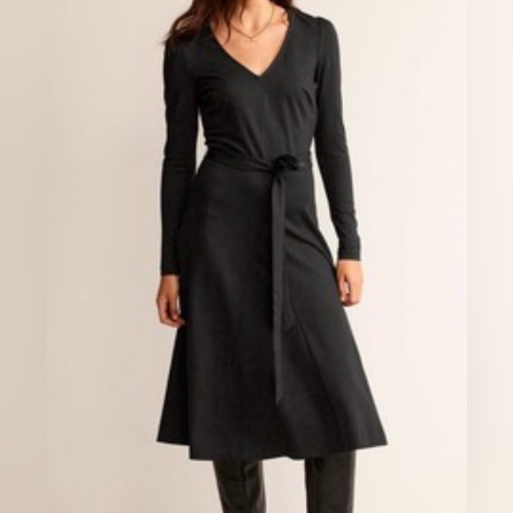 Boden black mid length tie dress size 4 petite with tags